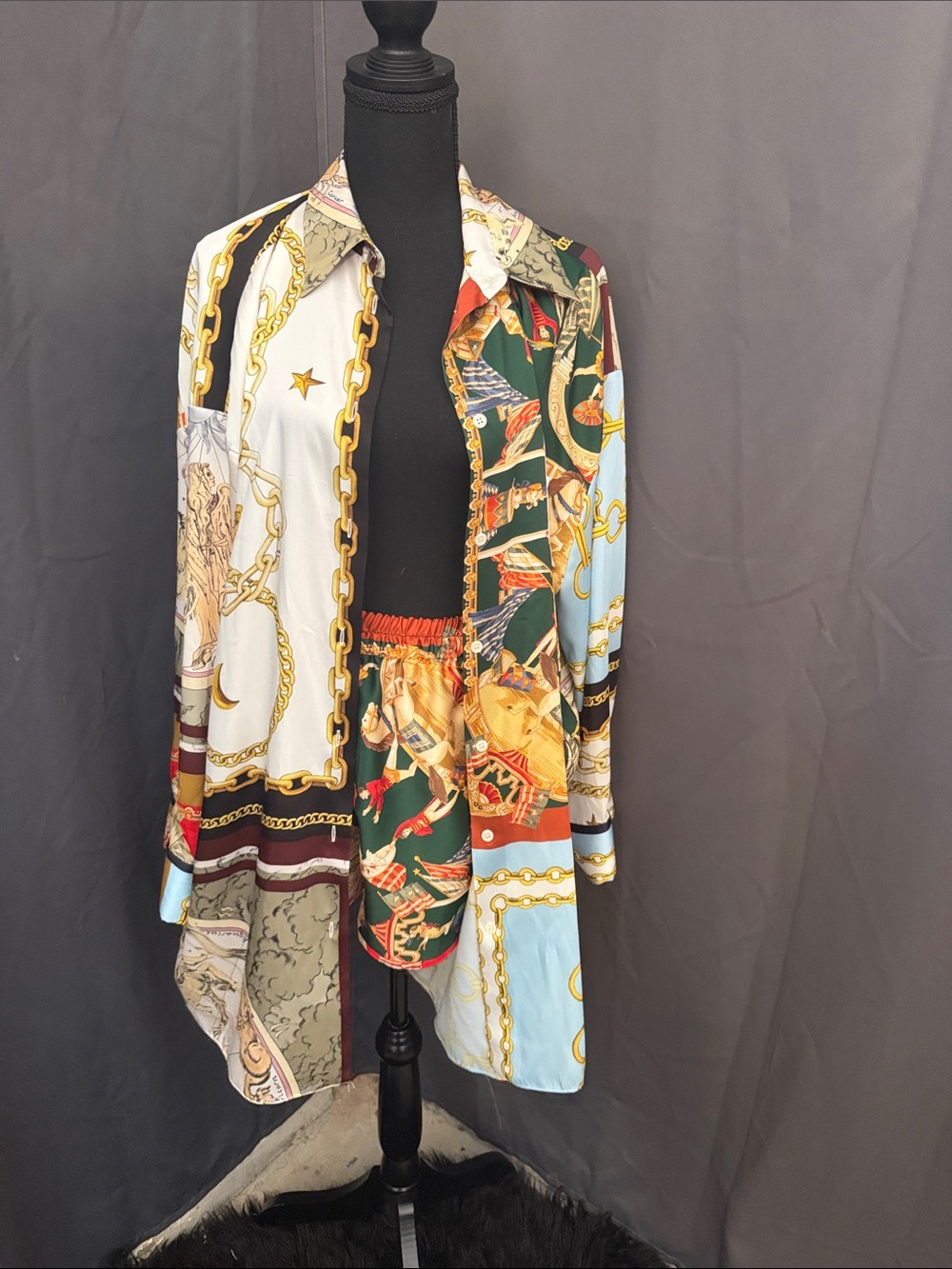 Baroque Chain Print Button-Up Shirt in Multicolor 2 piece set